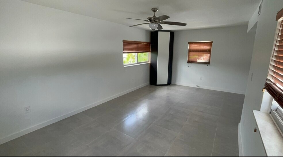 Building Photo - 11480 SW 55th St