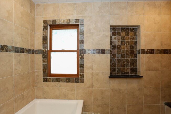 Building Photo - 3602 Jones Mill Rd