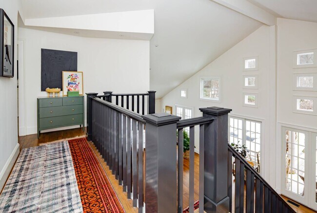 Building Photo - 41 Deep Woods Ln