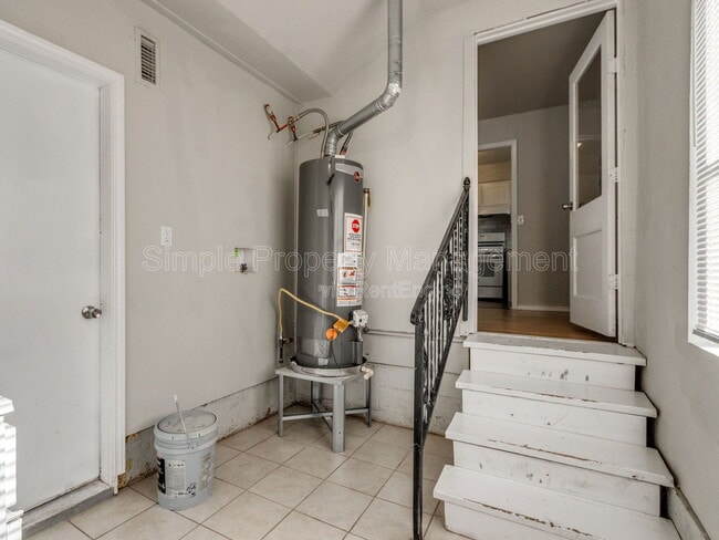 Building Photo - 10 SE Grand Blvd