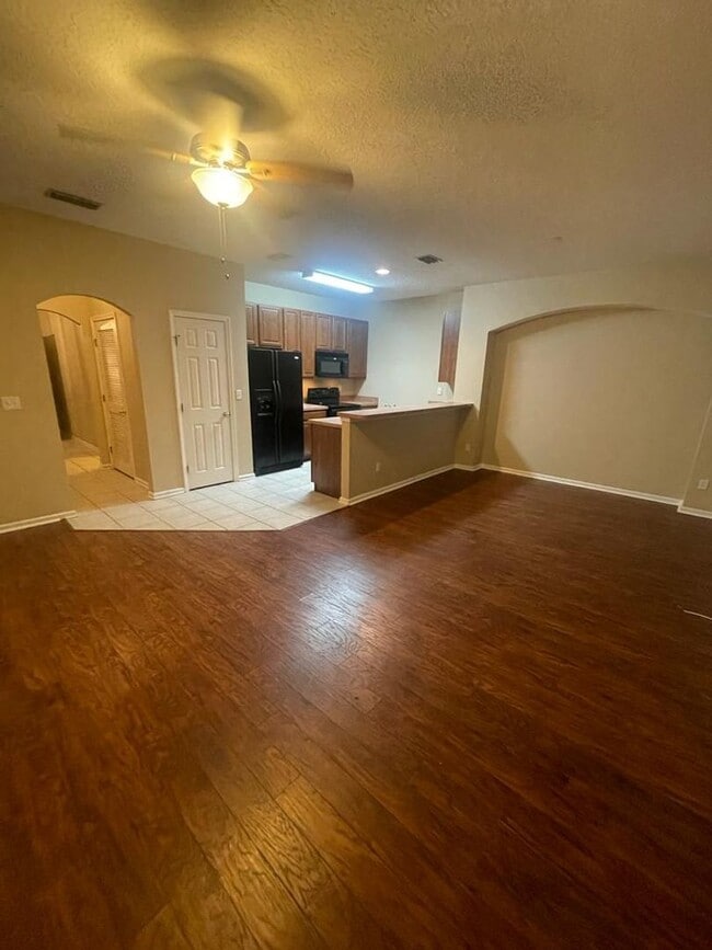 Building Photo - MOVE IN SPECIAL!!!   2 BEDROOM 2 BATHS JAC...