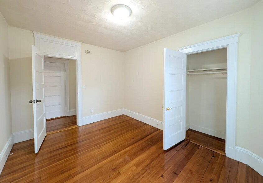 Building Photo - 14 Sanborn Ave