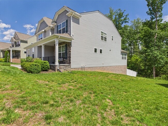 Building Photo - Spacious 5-Bedroom Colonial Home for Rent ...