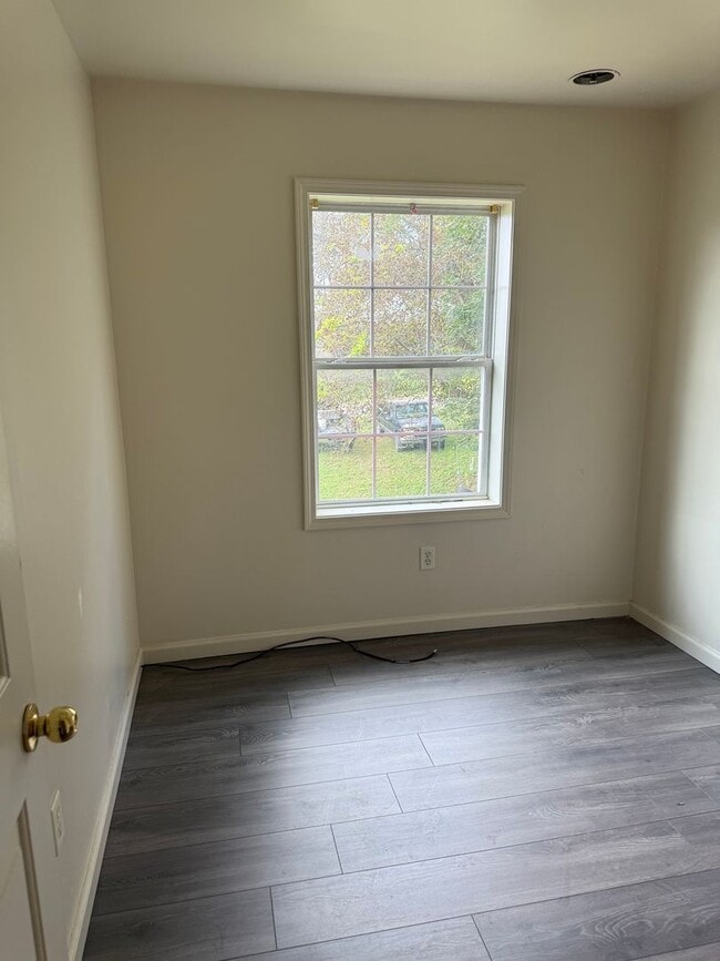 Building Photo - 4935 Byers Rd