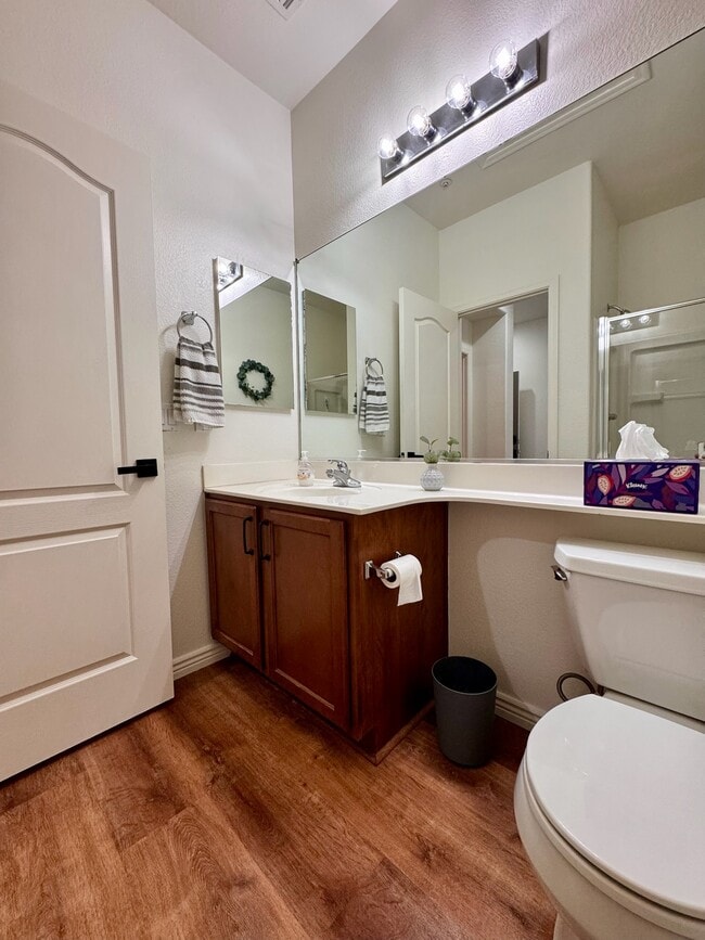 Building Photo - 1511 E Joseph Way