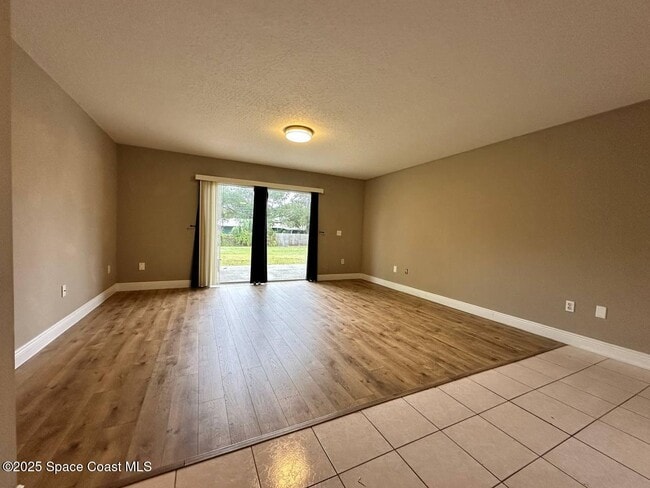 Building Photo - 3060 Sea Gate Cir