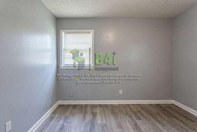Building Photo - 5421 Susan Ln