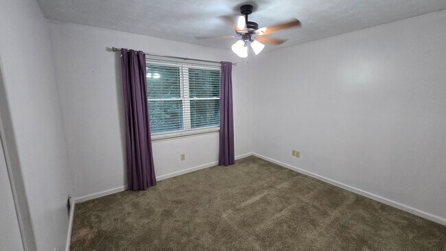 Building Photo - 5037 Camden Ct SW