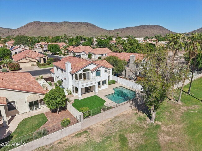 Building Photo - 5953 W Aurora Dr