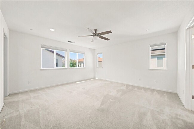 Building Photo - 15 Bannock Glen Pl