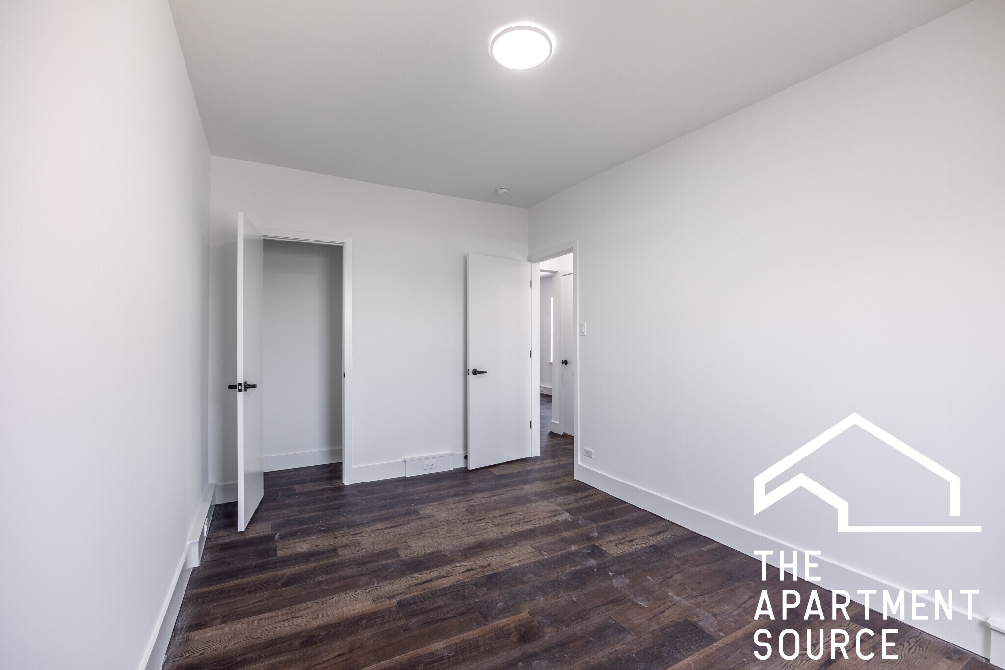 Building Photo - 1553 W Hollywood Ave