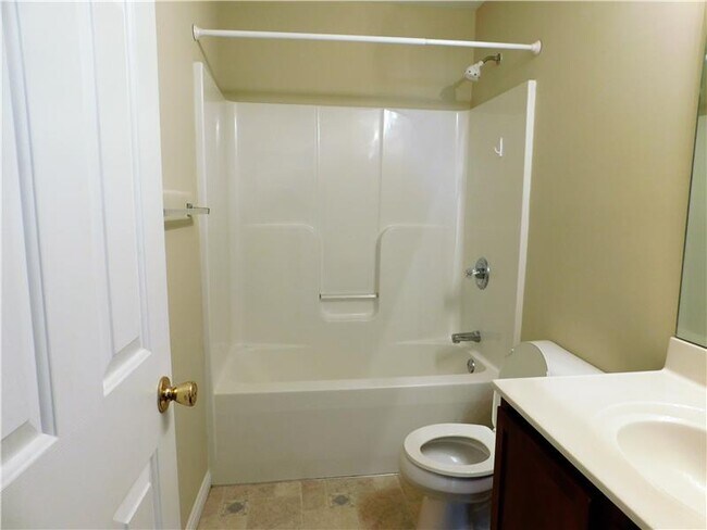 Building Photo - 1206 Carthage Dr