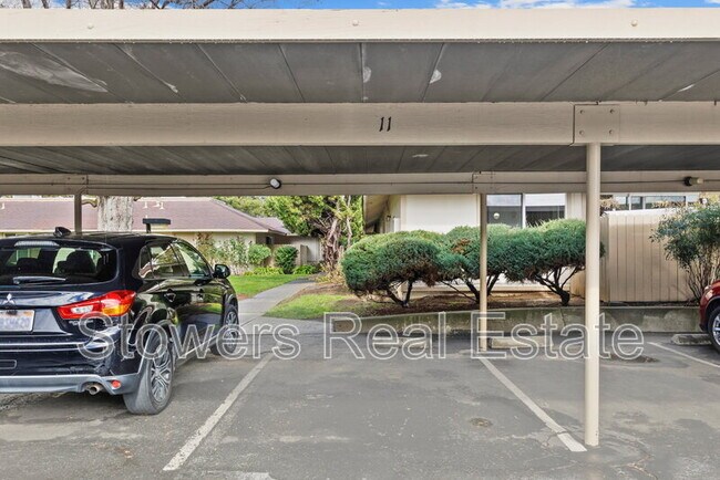 Building Photo - 4260 Clayton Rd