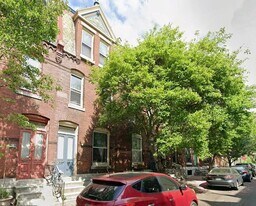 Building Photo - 826 N Woodstock St