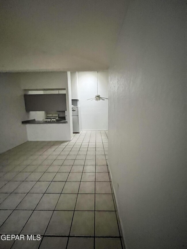 Building Photo - 5524 Oakbriar Cir