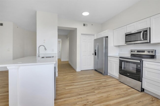 Building Photo - 10855 Windsor Walk Dr