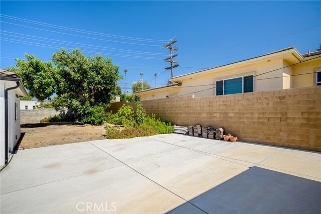 Building Photo - 1365 Winchester Ave