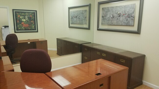 Building Photo - 900 E Atlantic Ave