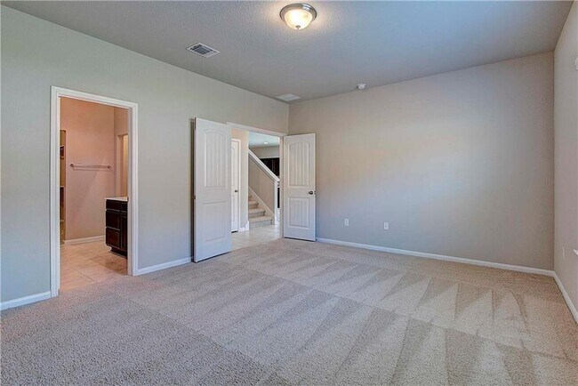 Building Photo - 2212 Bettylou Ln