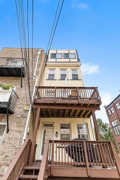 Building Photo - 2212 11th St NW