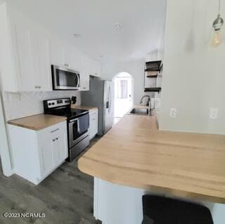 Building Photo - 208 Woody Hewett Ave