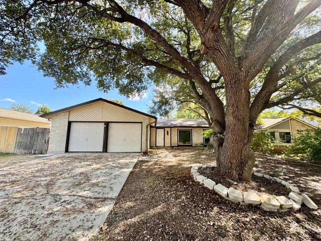 Building Photo - *COMING SOON* *MOVE IN SPECIAL* Beautiful 3-Bedroom/ 2 Bath REMODELED Home!