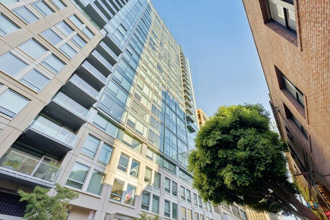 Building Photo - 1 Hawthorne St