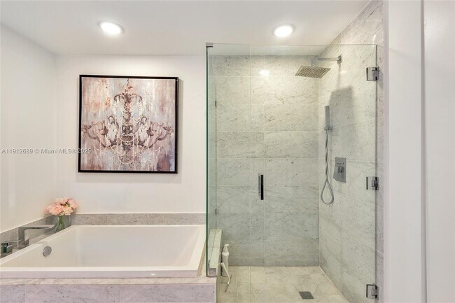 Building Photo - 801 S Miami Ave