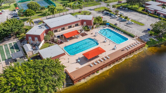 Building Photo - 811 Salem Ln