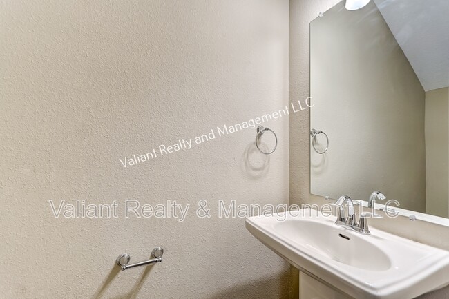 Building Photo - 2607 Sandy Dune Dr