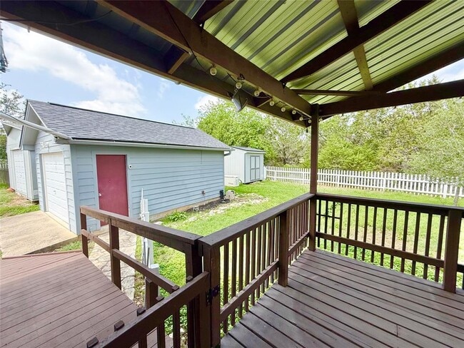 Building Photo - 289 Heatherwood Dr