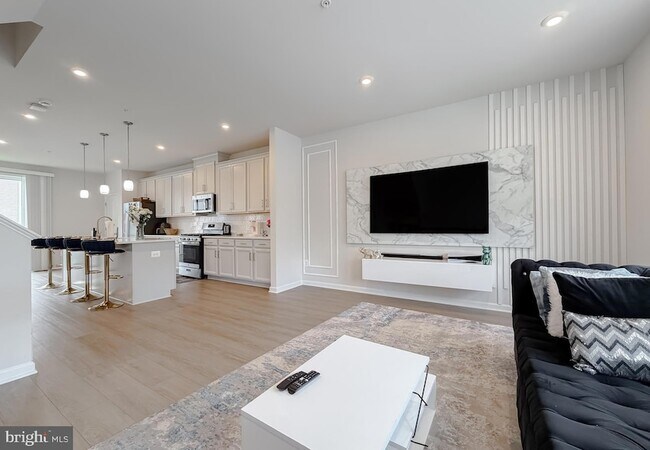 Building Photo - 23332 Sugar Pine Ln