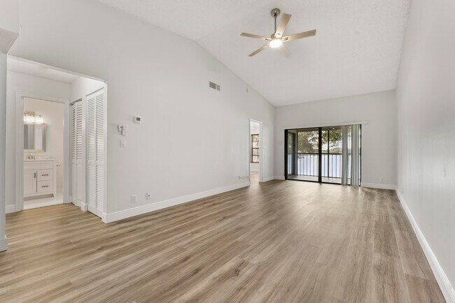 Building Photo - 2900 Olivewood Terrace