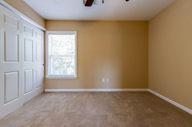 Building Photo - AVAILABLE NOW. 4 Bedroom 3 Bath. Over 3,000 square feet at  Providence Place.  Close to everythin...