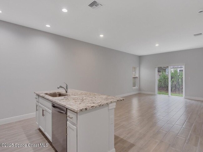 Building Photo - 2465 87th Ave