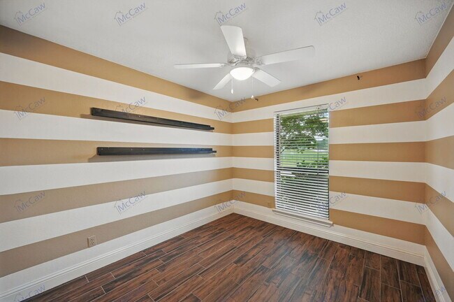 Building Photo - 1510 Raleigh Dr