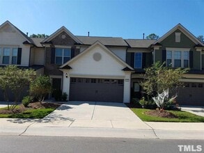 Building Photo - 409 Chanson Dr