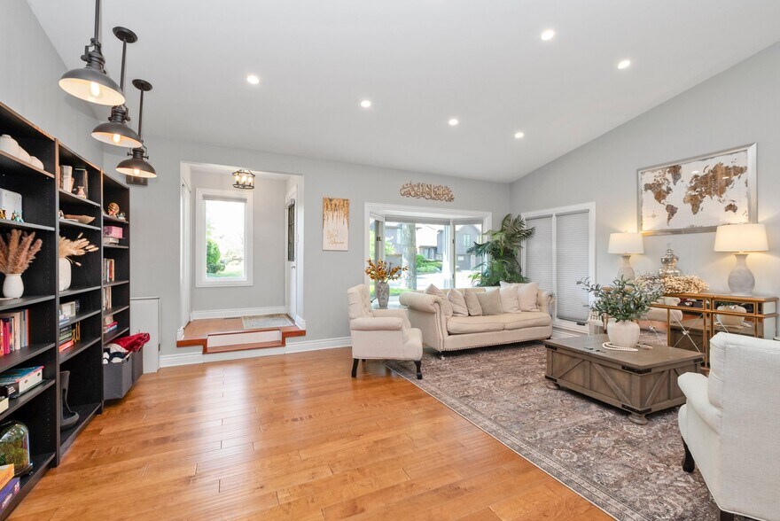 Building Photo - 11753 Brookside Dr