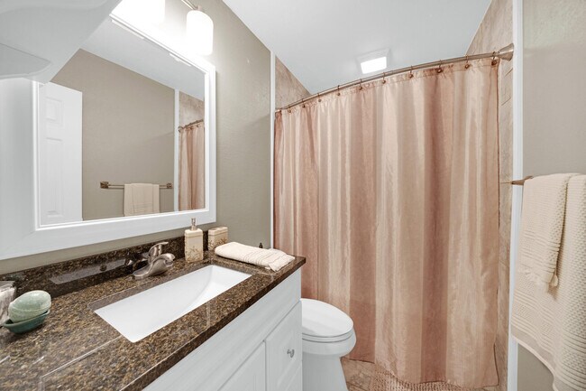 Building Photo - 206 Snug Harbour Dr