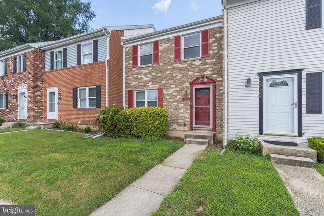 Building Photo - 2054 Forest Hill Ln