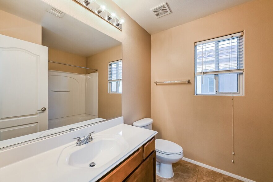 Building Photo - 7648 Lookout Hill St