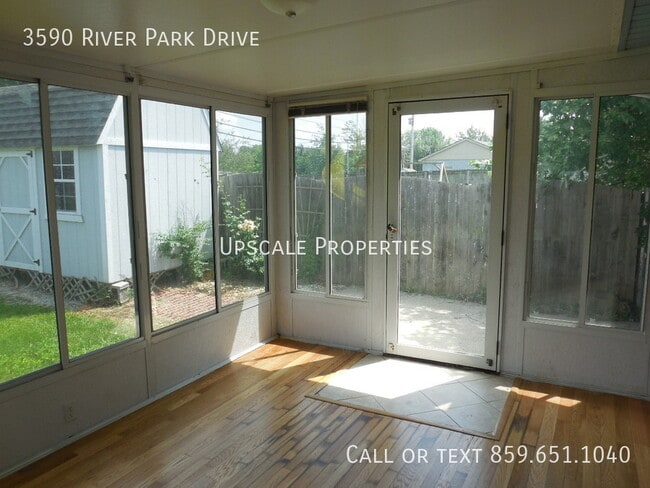 Building Photo - 3590 River Park Dr