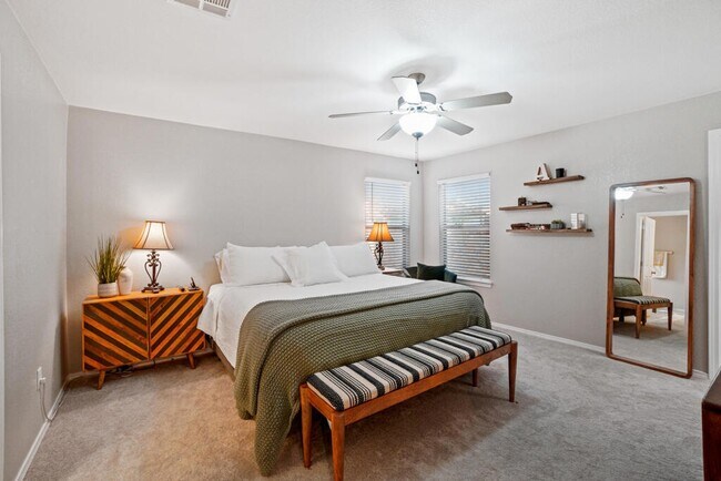 Building Photo - 10548 Canyon Sage Dr