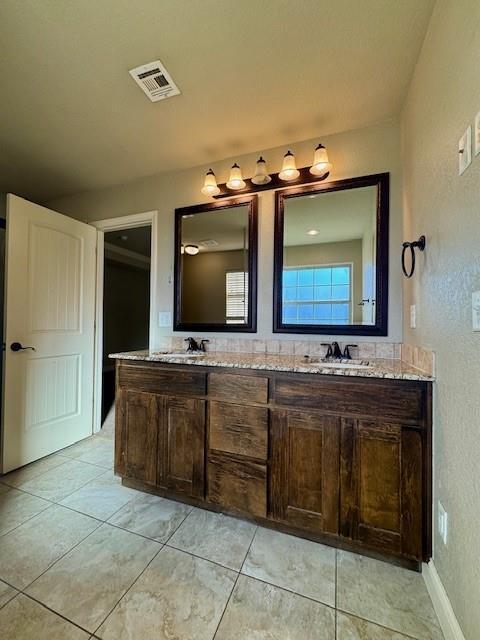 Building Photo - 2905 SW Tanglewood Ave