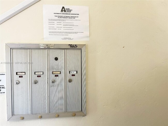 Building Photo - 7865 SW 57th Ave