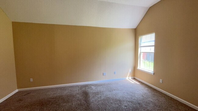 Building Photo - Renovated 2 Bedroom 2 Bath Home for Rent!
