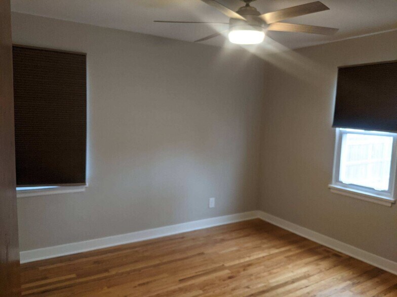Building Photo - 3001 S 43rd St