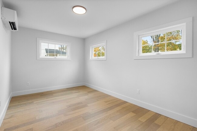 Building Photo - 20 Orne St