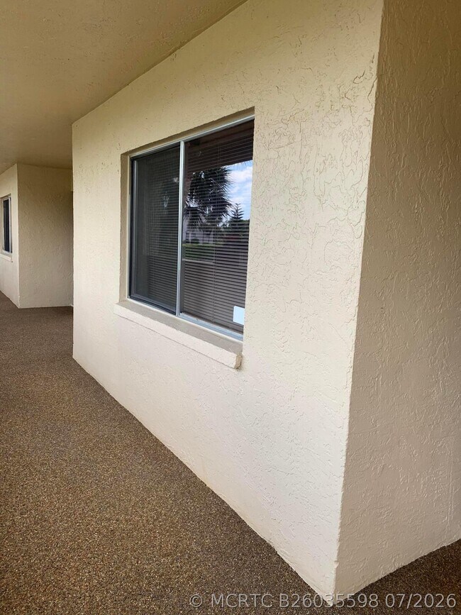 Building Photo - 3212 Strawflower Way