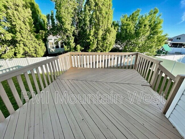 Building Photo - 2815 W 1375 N